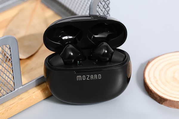 Tai nghe bluetooth True Wireless Mozard AT15 có thiết kế nút đệm mềm mại